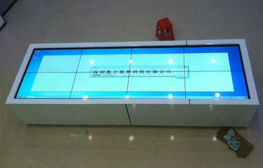 數(shù)字視界46寸拼接觸摸屏進駐南昌市XX房地產(chǎn)營銷中心